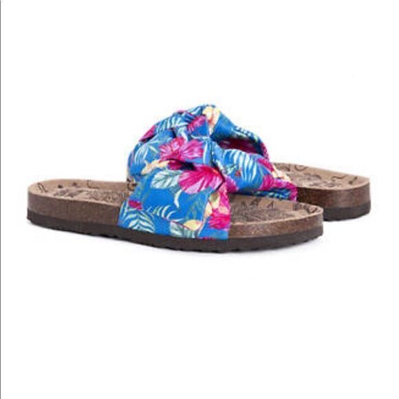 MUK LUK Faun Floral Slip On Sandal- 10 NWOT - Picture 1 of 7